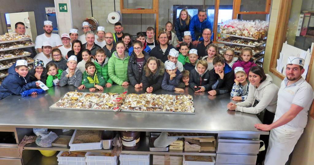 Advent: Jungschützen backen für krebskranke Kinder